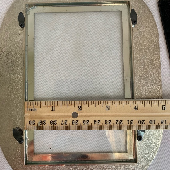 ✨SOLD✨ Geometric Green and Yellow/Orange Metal Picture Frame for 4x6” photo - Picture 5 of 7